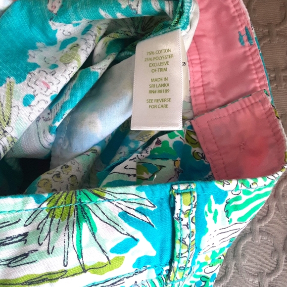 Lilly Pulitzer Retired Jungle Pineapple Tiger Print Shorts - Picture 7 of 7